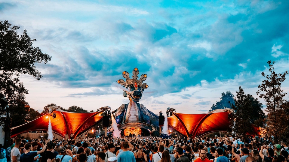 tomorrowland-2024-festival-weather-forecast-rain-sun-hot-boom-belgium-antwerp.jpg